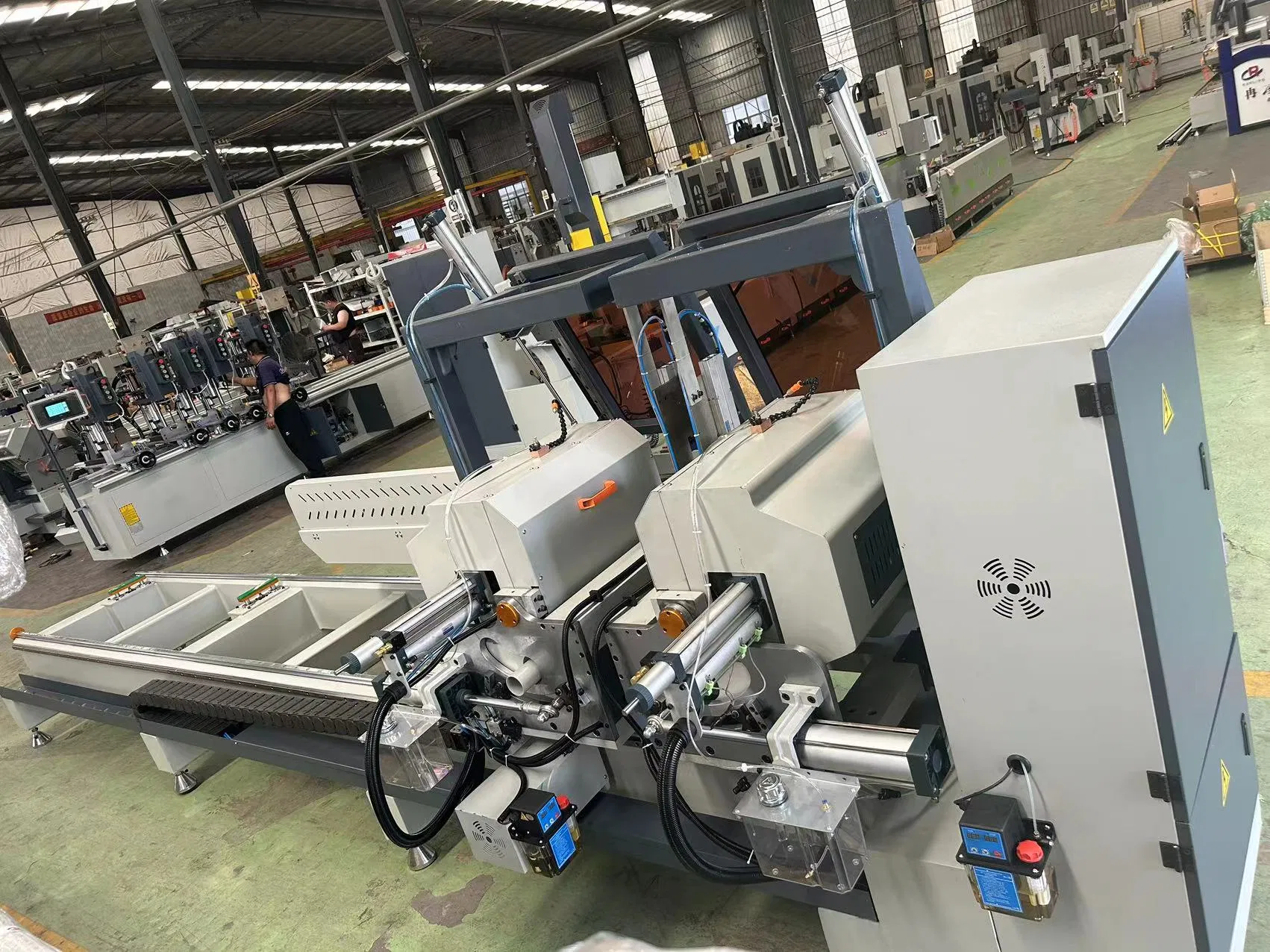 Automatic CNC 90 45 Degree UPVC Cutter Machine PVC Window Door Saw Double Head Mitre Saw Cutting Machine for Aluminum Extrusion Profiles