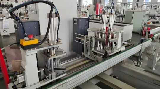 UPVC Doors and Windows Horizontal CNC Four-Corner Welding Machine