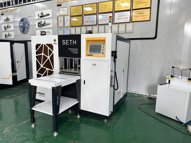 Window-Door Equipment Aluminum Window Machine 5 Axis CNC End Milling Machine for Window Transom Processing