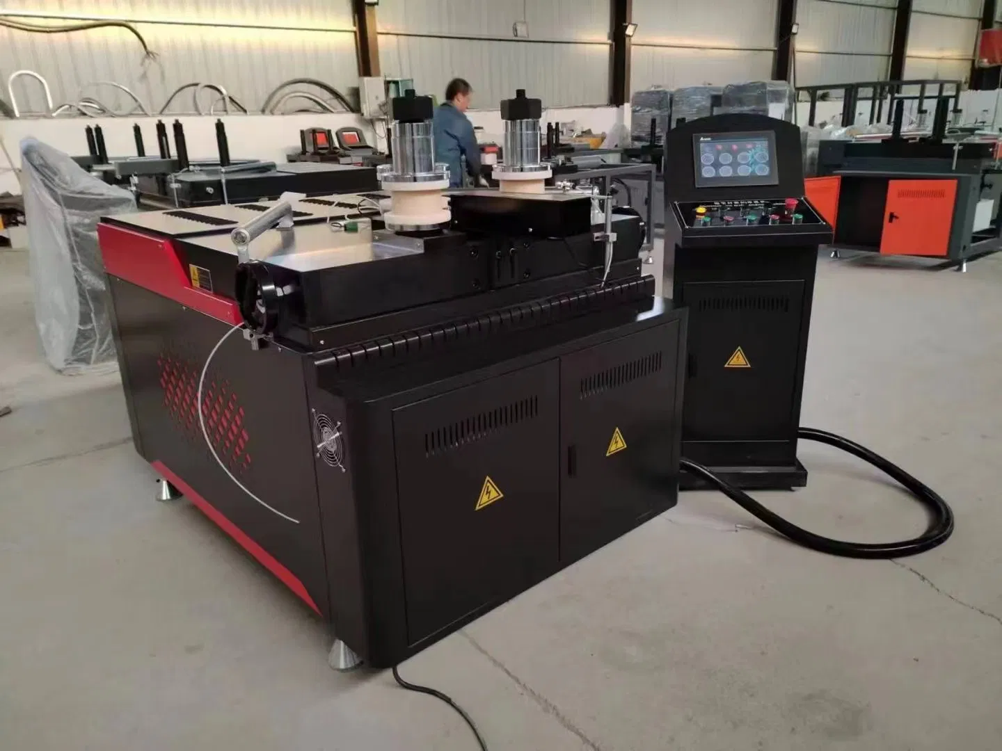 The CNC High-Precision Aluminum Profile Bending Machine Is Suitable for PVC/UPVC Plastic Profiles