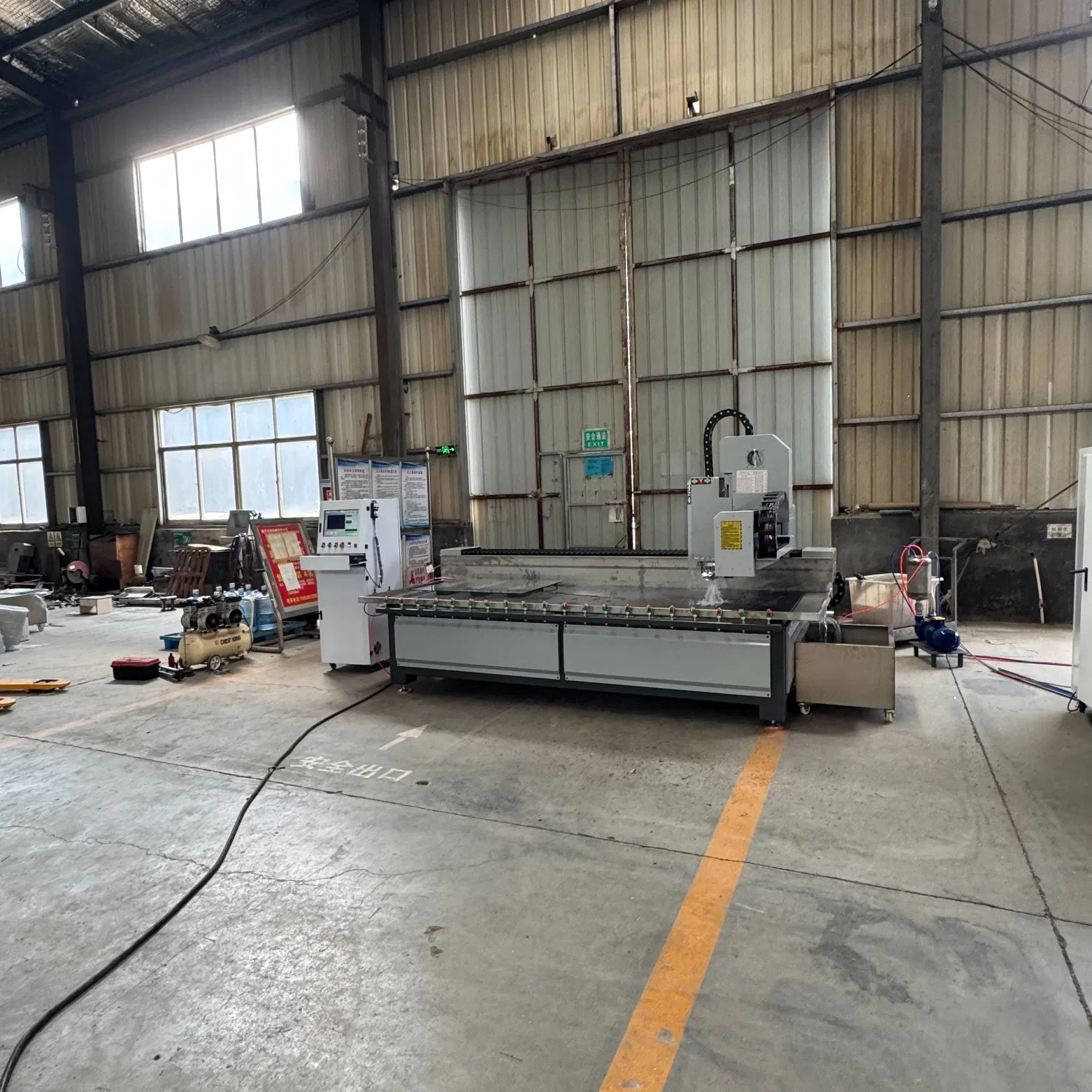 Low Price Large Area Antomatic Cutting Machine Drilling Digging CNC Glass Milling Machine for Door Windows