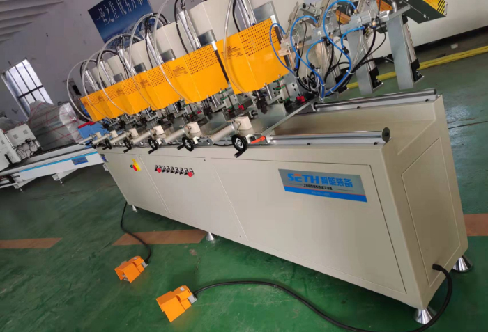 Cheap Price Four-Head Automatic Screw Fastening Machine of UPVC Window Machine