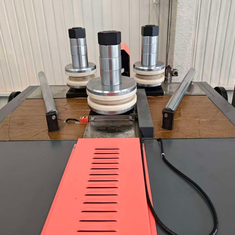 CNC Aluminum Profile Roll Bend Machine and UPVC Window Forming Bending Making Machine