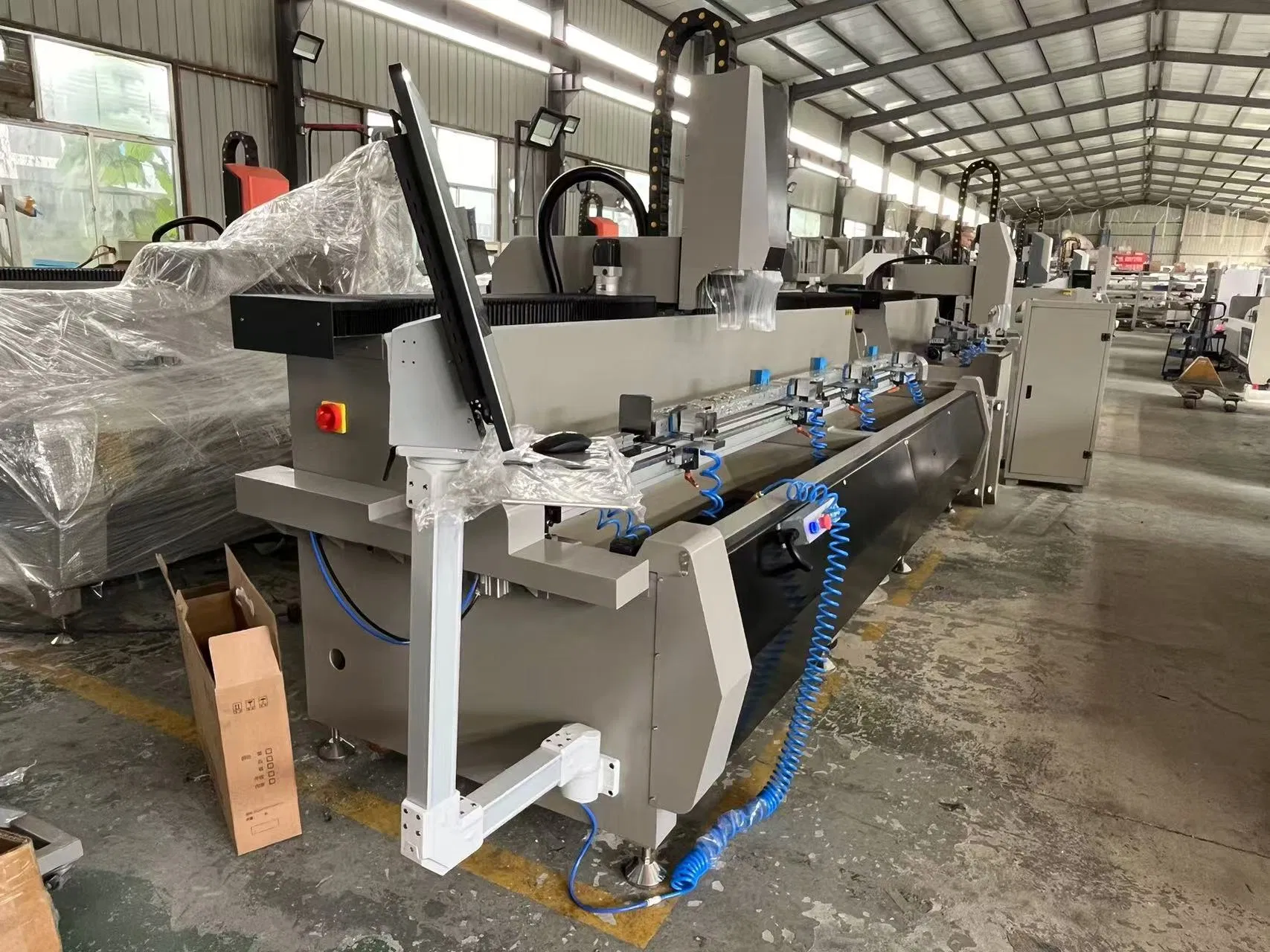 CNC Drilling and Milling Machine for Aluminum Doors and Windows CNC Drilling and Milling Center for Aluminum Profiles with Patents and CE