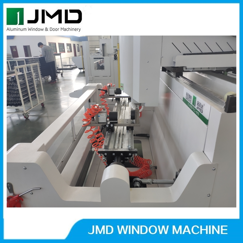 CNC Drilling Milling Machine with Factory Price/Aluminum Copy Router for Window Door Making Window Door Machine/