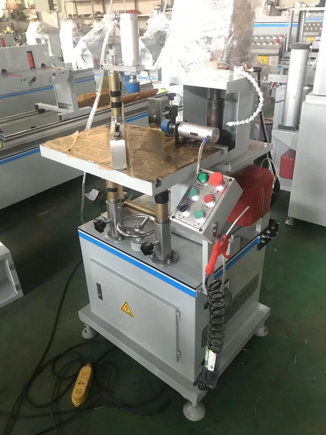 Ldx-200 Aluminum Profile End Milling Machine