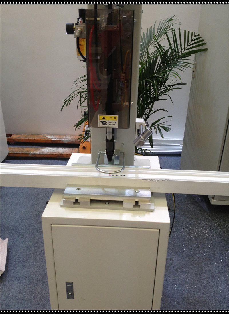 Automatic Screw Fastening Machine Screw Installing for Sale/PVC Window Door Single Head Screw Drilling Fixing Machine