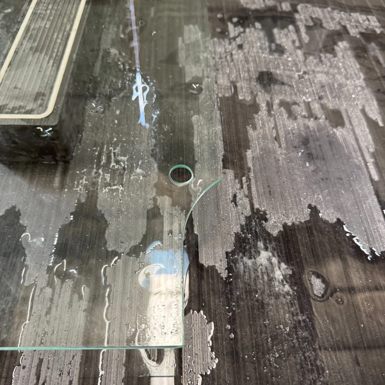 Shandong Linyi Factory CNC Glass Million Machine Fully Automatic Glass Processing Machine for Window Door Processing