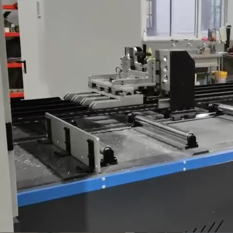 Low Price UPVC Door and Window Manufacturing Machine CNC Cutting Center