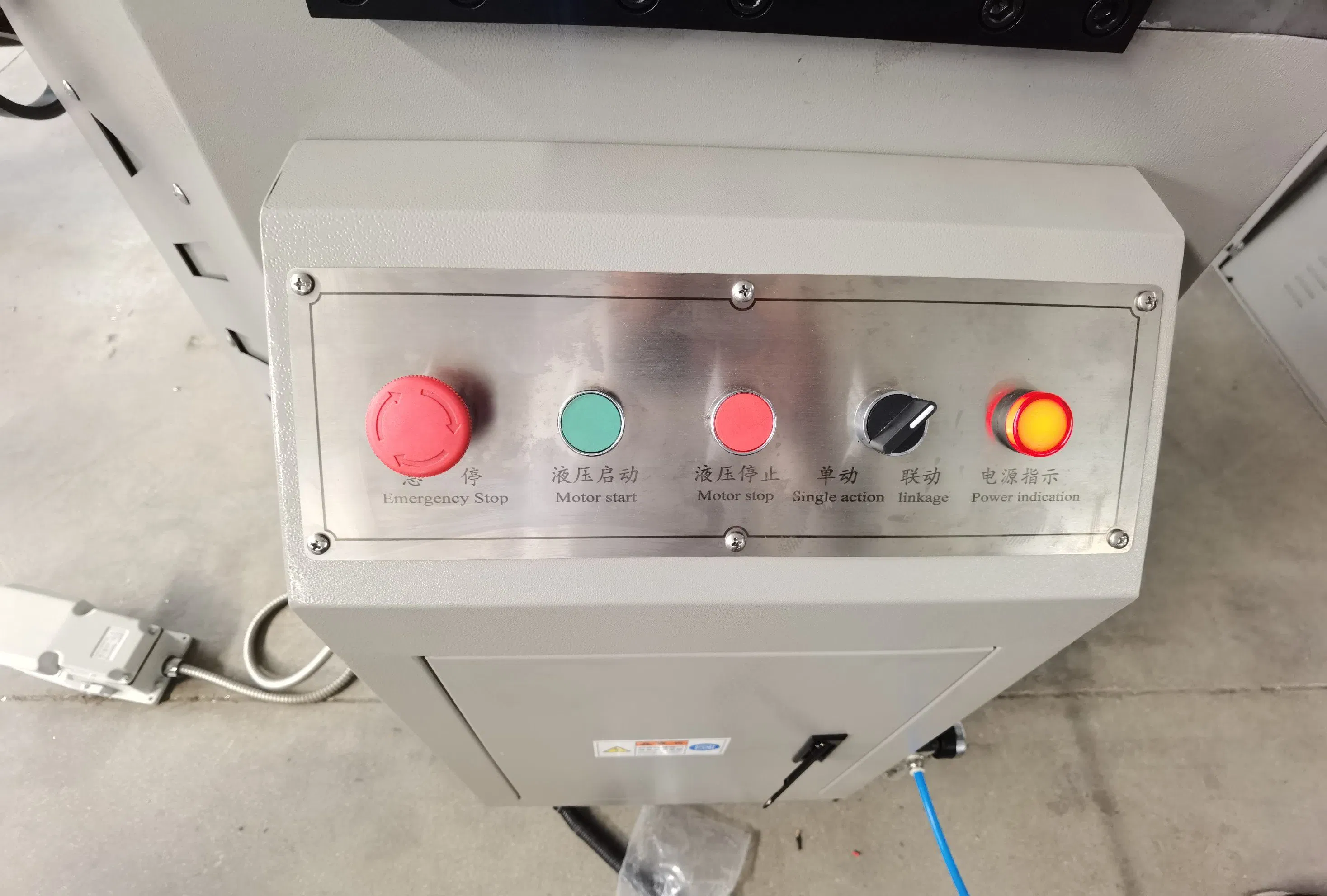 Efficient Aluminum Window Corner Crimping Machine