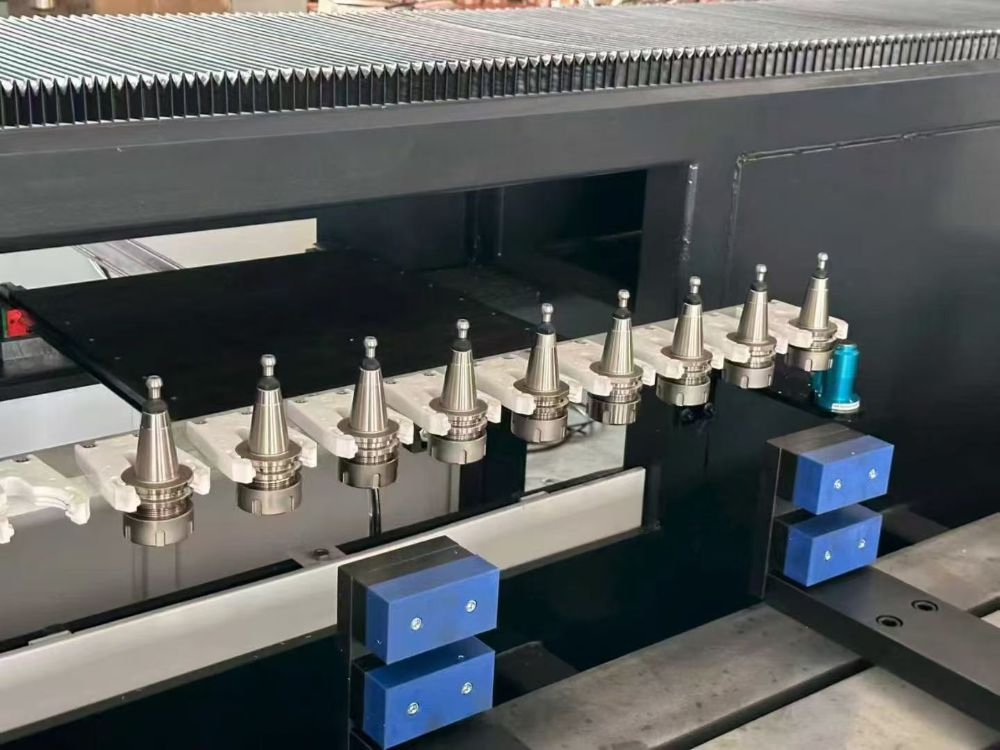 CNC Machining Centres CNC Copy Router for Drilling Milling Tapping Thread of Aluminum/Steel/Copper Profile