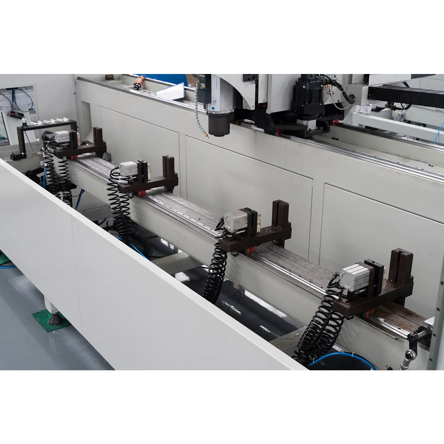 High Precision CNC Machining Center for Aluminum Profiles