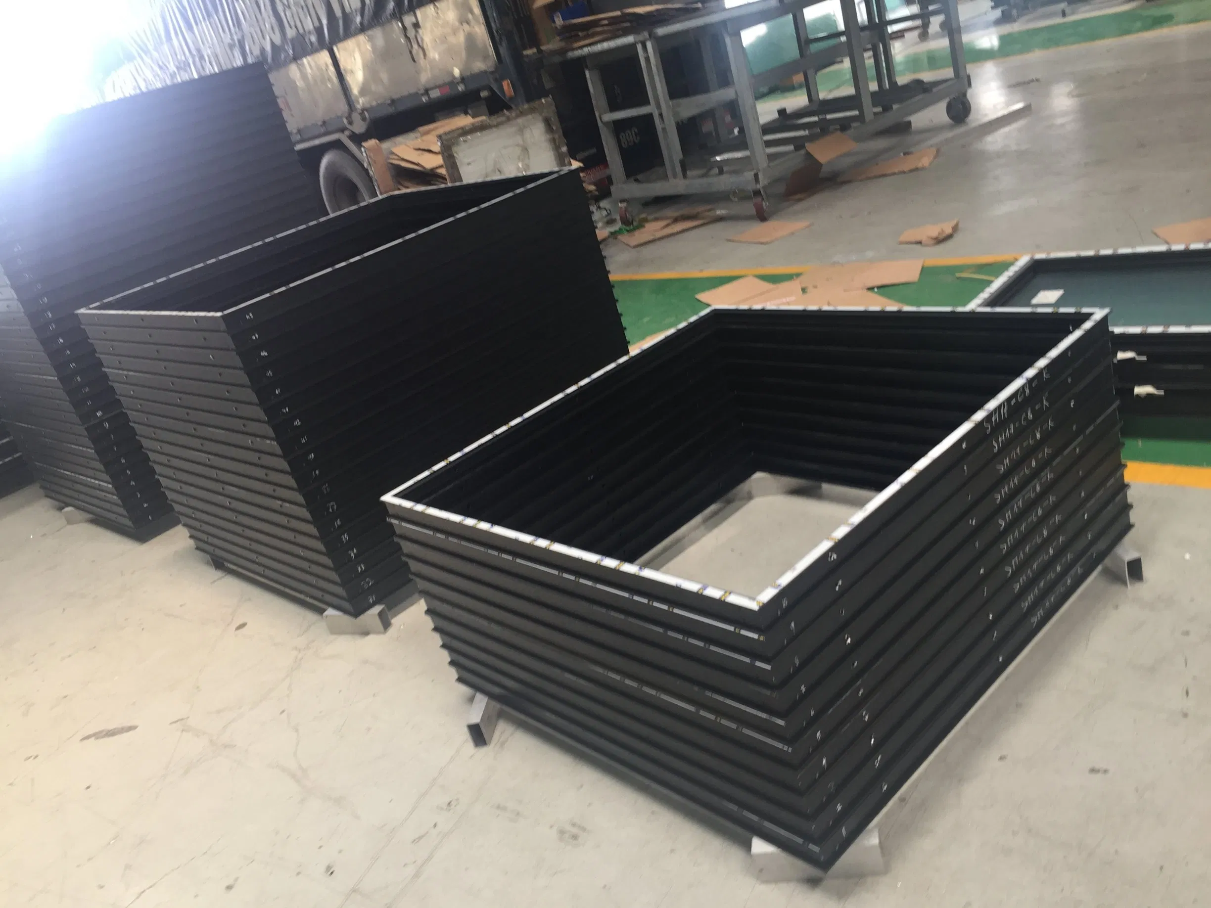 High-Precision CNC Corner Crimping Machine for Aluminum Frames