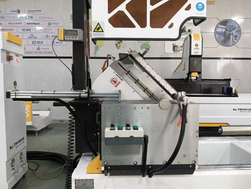 Window Making Machines Aluminum Cutting Saw Aluminum CNC Double Head Cutting Machine with 550mm/600mm Saw Blades Window Fabrication Machines