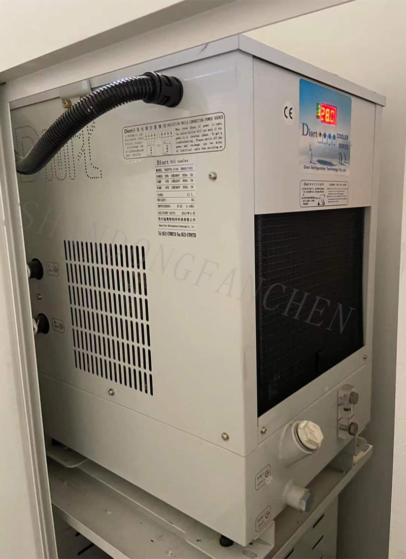 Vertical Vmc1160 CNC Machining Center for Milling, Drilling and Tapping Steel and Aluminum Profiles