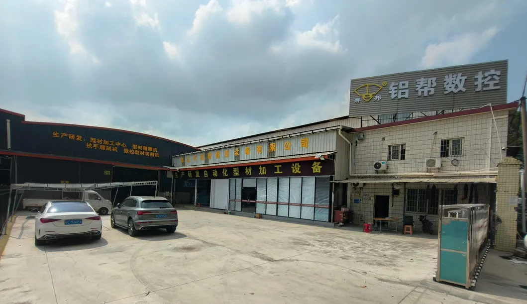 Dual-head CNC cutting machine