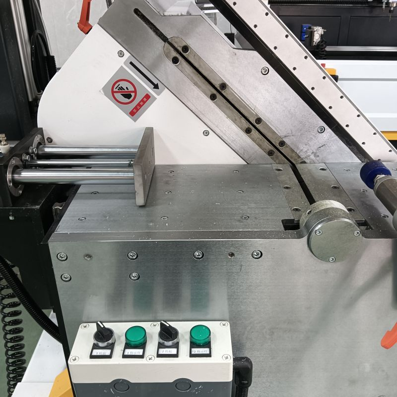 Window Making Machines Aluminum Cutting Saw Aluminum CNC Double Head Cutting Machine with 550mm/600mm Saw Blades Window Fabrication Machines