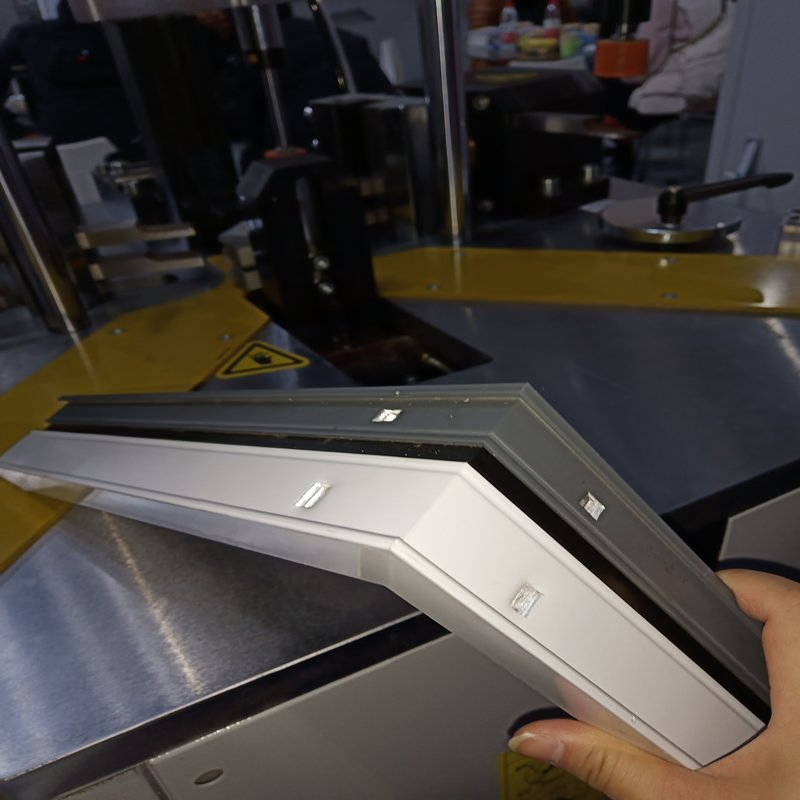 Hydraulic Corner Crimping Machine Aluminum Window Door Fabrication Machine Single Head Aluminum Corner Combining Machine Corner Combining Machine