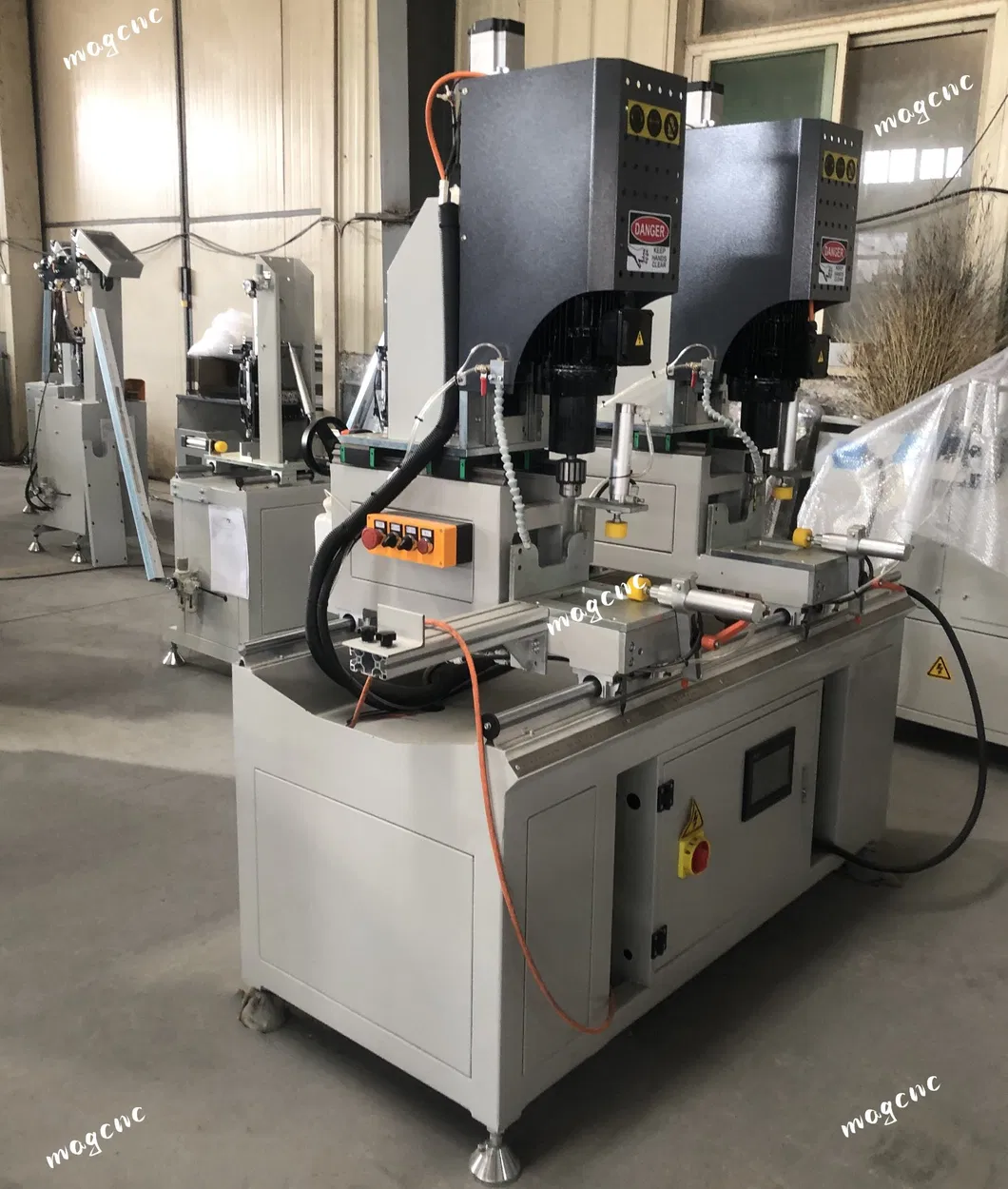 Automatic Double Head UPVC Screw Fastening Machine