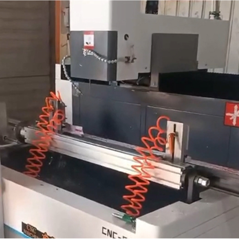 High-Speed Aluminum Profile Window Door CNC Drilling and Milling Machine for Milling Processing of Various Types of Holes and Slots for Aluminum Profiles