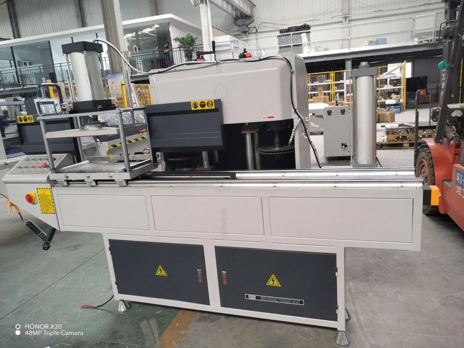 Five Cutters End Milling Machine Aluminum Mullion Connect Window Door Making Cutting Manuafacturer Factory Price