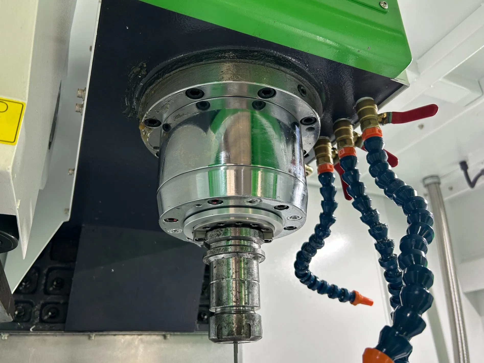 Aluminum Profile Machining Center Vmc850 Good Quality 5-Axis CNC Milling Machining Center