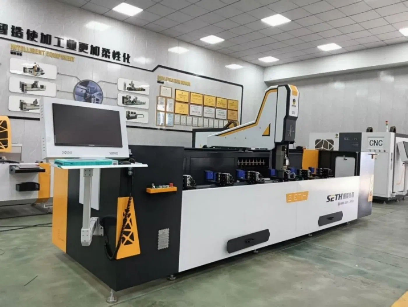 Four-Axis CNC Intelligent Machining Center for Aluminum Profile Doors &amp; Windows Machine