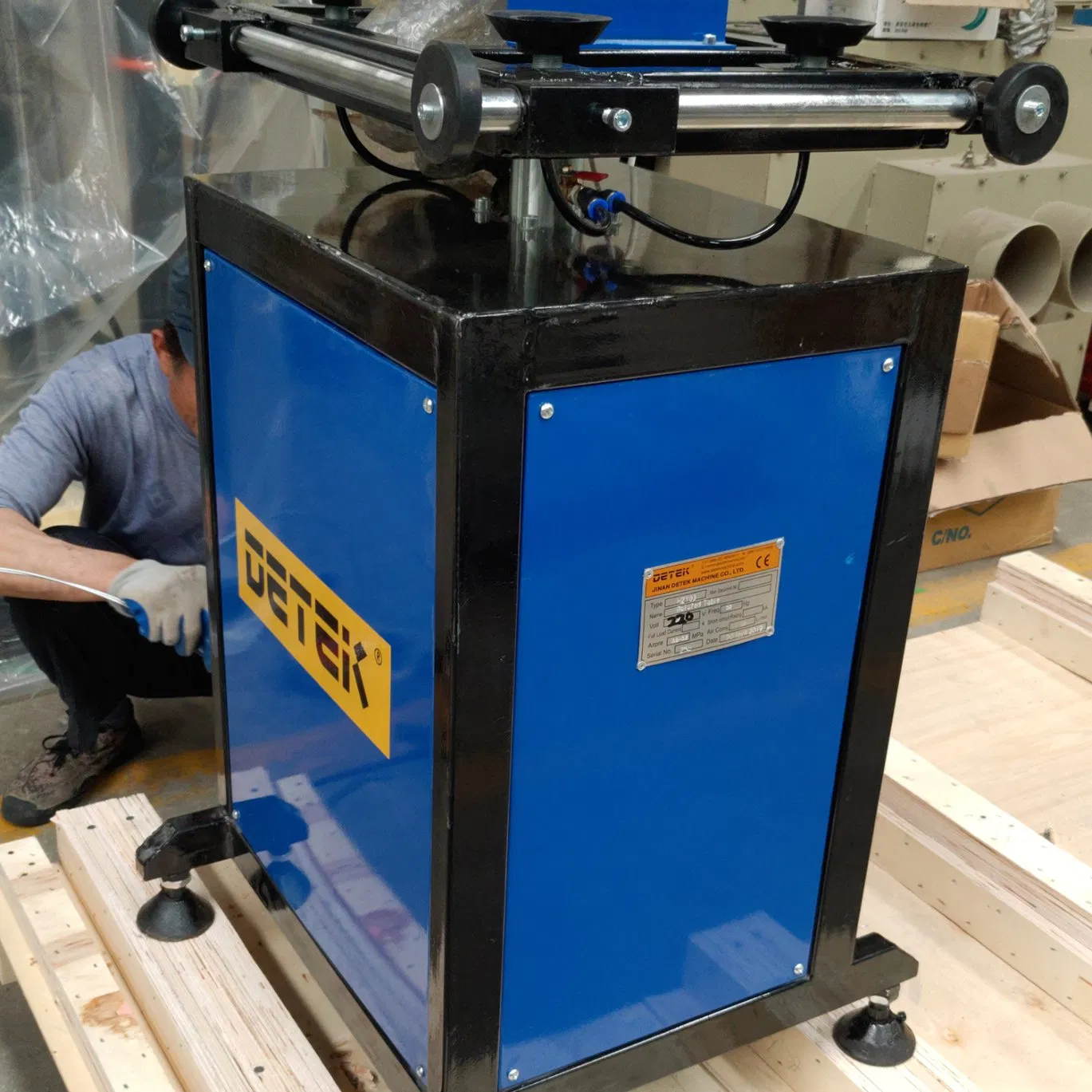 Rotated Table Machine for Insulated Glass Secondary Sealing