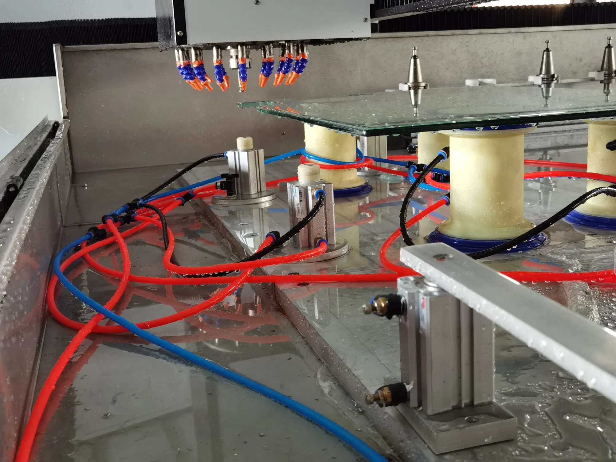 Wholesale New Design CNC Glass Processing Machine Glass Center with Inventory Items