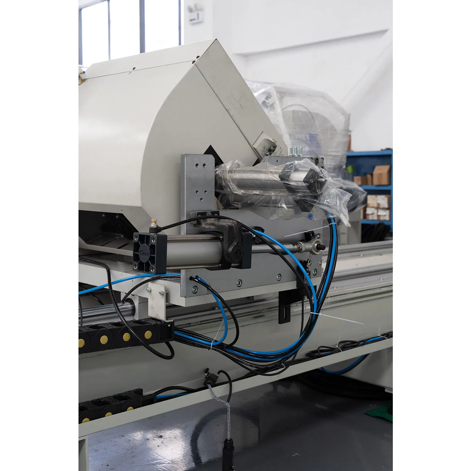 High-Precision CNC Double Mitre Notching Saw with Aluminum Frame