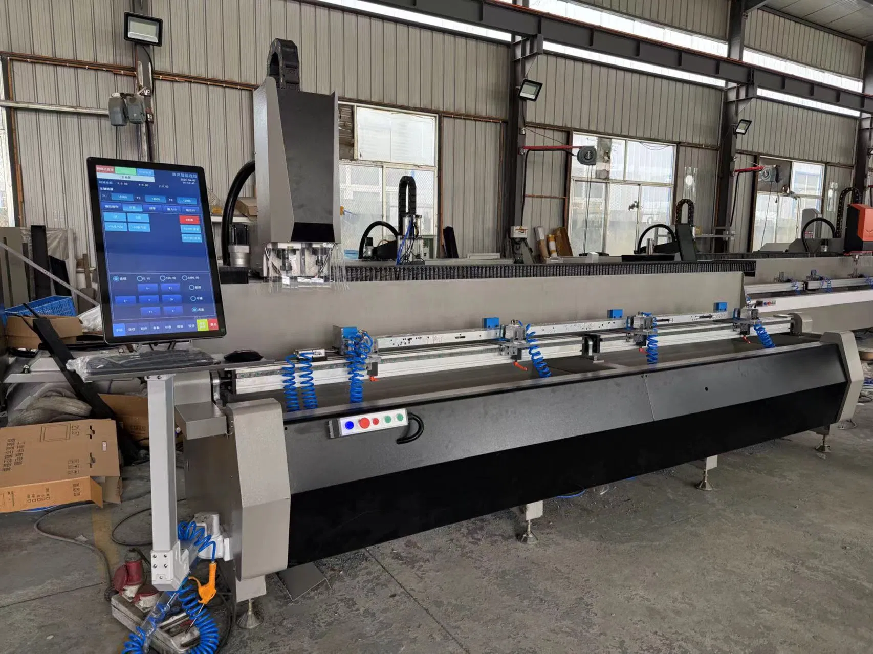 CNC Machining Center Detail 3