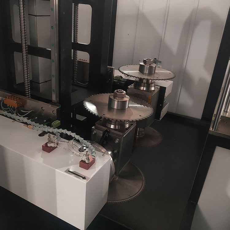 Window-Door Equipment Aluminum Window Machine 5 Axis CNC End Milling Machine for Window Transom Processing