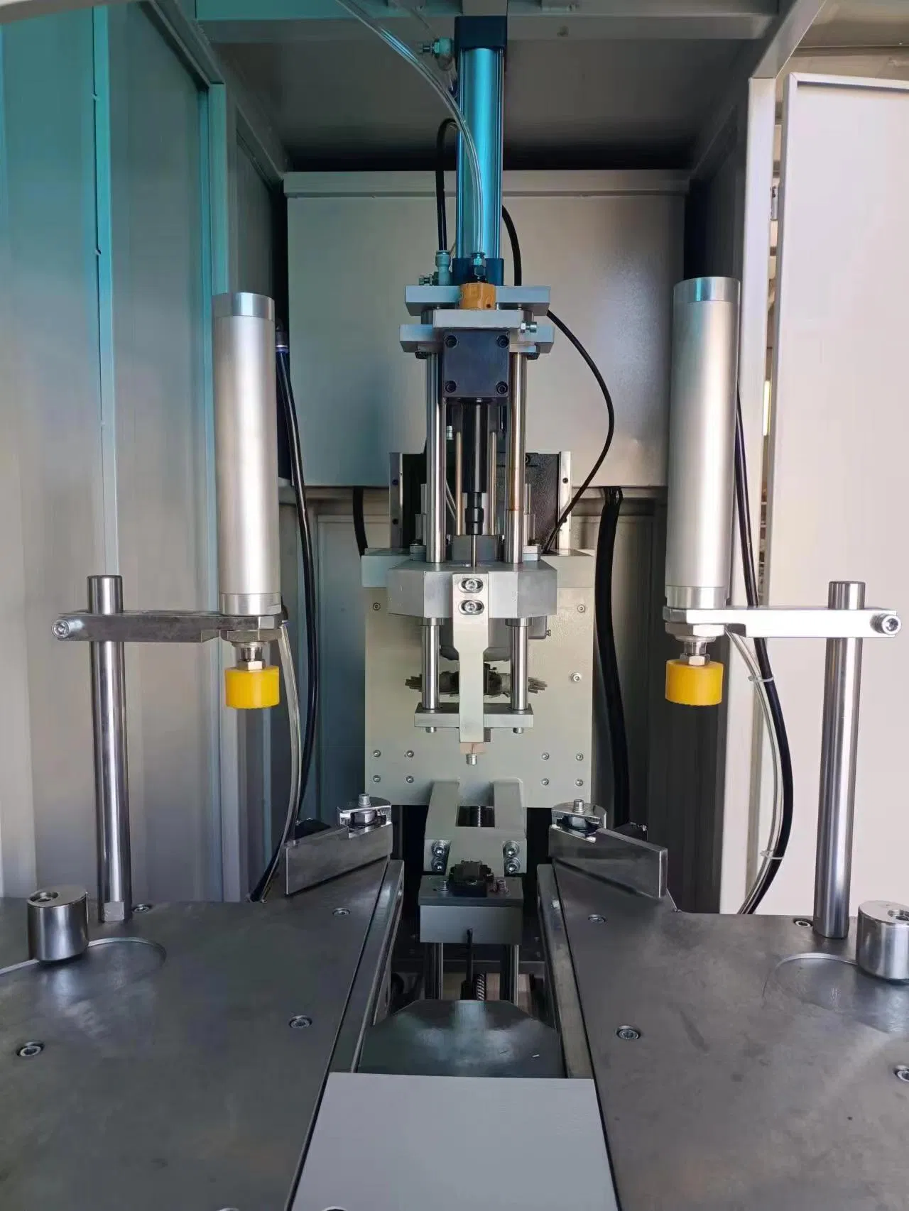 CNC Corner Cleaning Machine 5