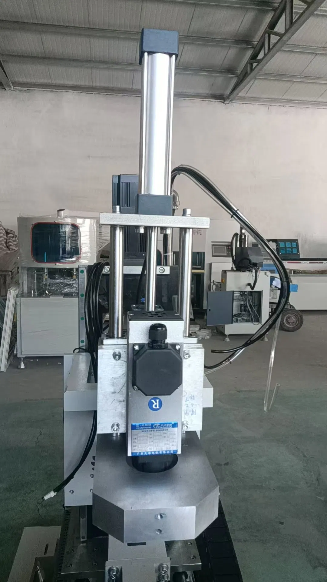 PLC Control 6 Knife CNC Corner Cleaning Machine Is Suitable for Plastic Steel Corner Cleaning with Patents and CE