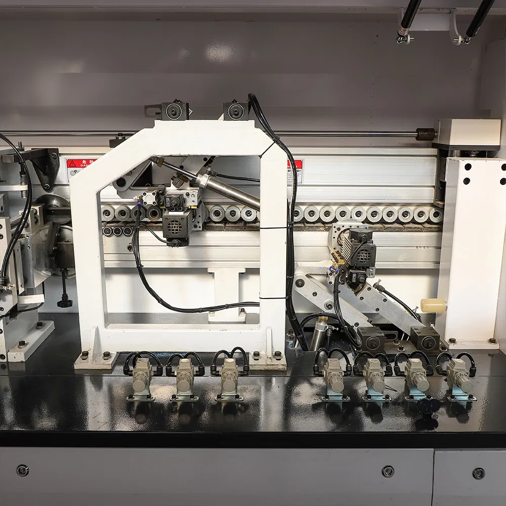Automatic Woodworking Machine Plywood PVC Melamine Edge Bander Corner Trimming Edge Banding Machine with Cleaning Scraping Buffing