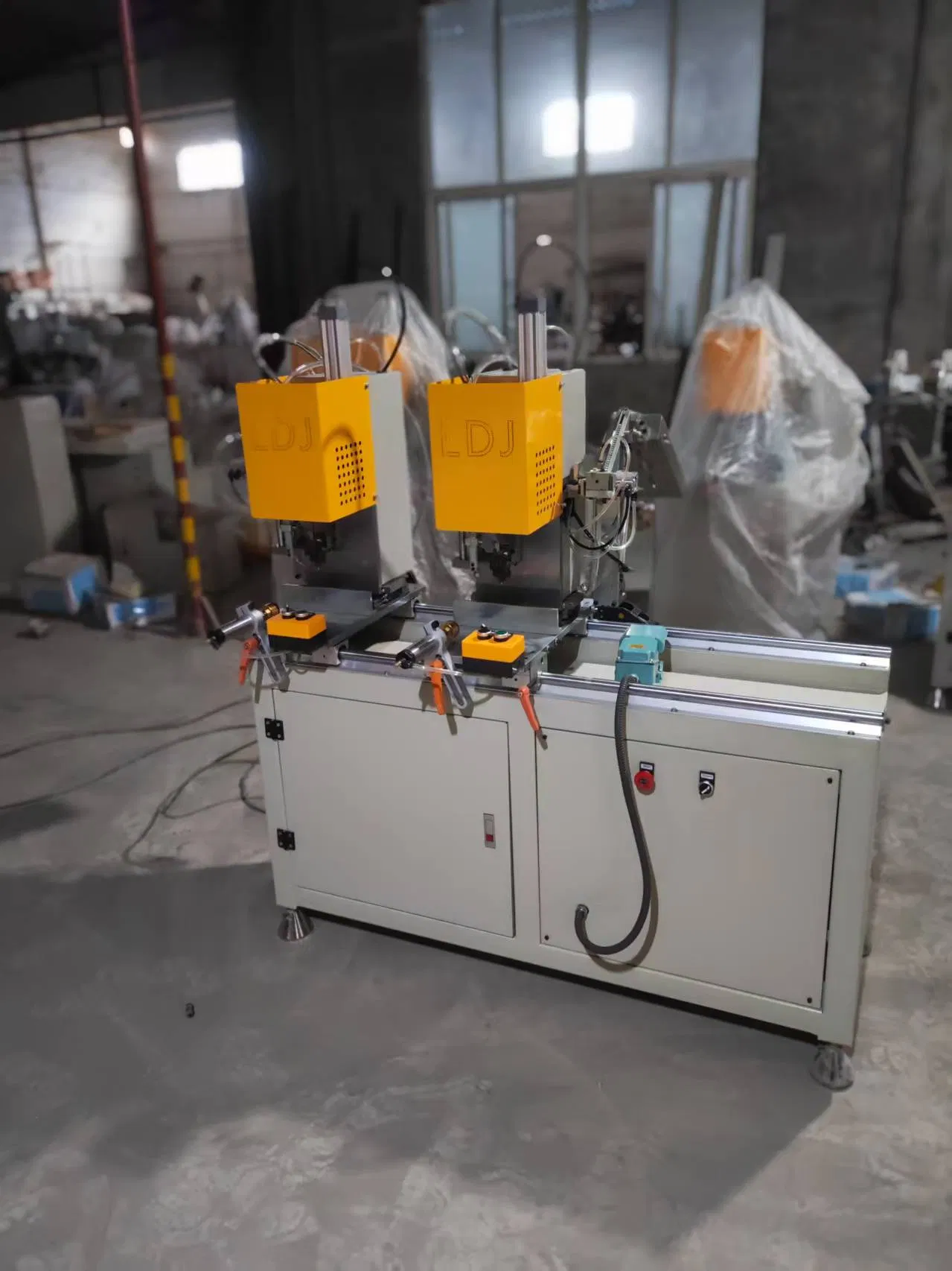 Door and Window Machine Double Head PVC UPVC Screw Fastening Machine