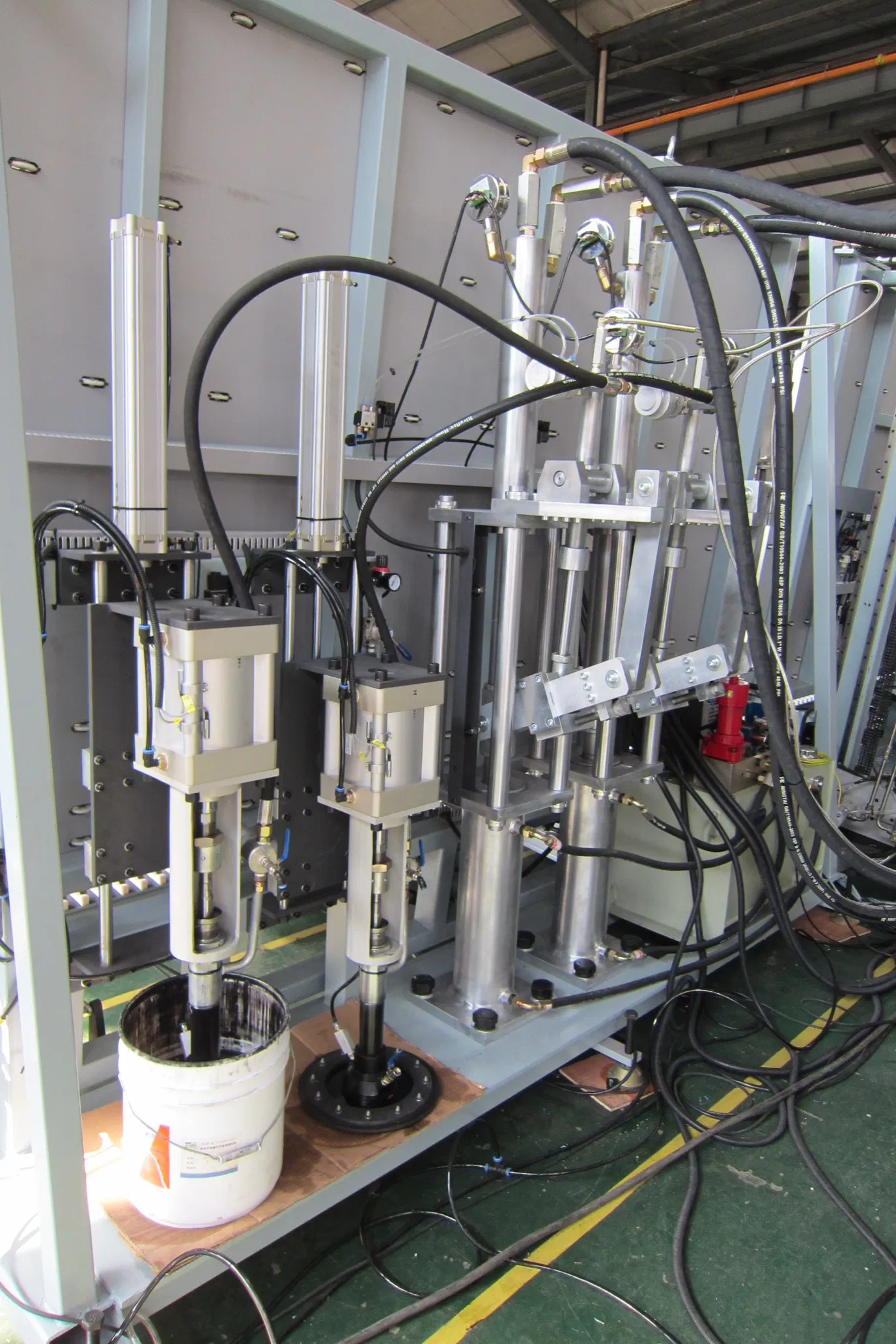 China Factory Supply Automatic Hot Melt Silicone Rubber Sealing Machine for Insulated Glass Unit