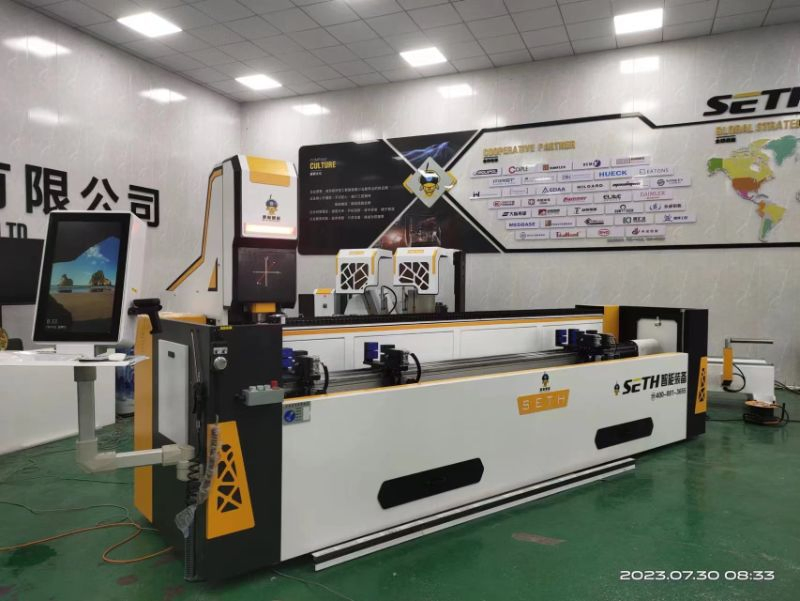 4 Axis Aluminium Drilling Milling Machine CNC Machining Center Window Door Making Machine Production Line Window Fabrication Machines Window Assembly Equipment