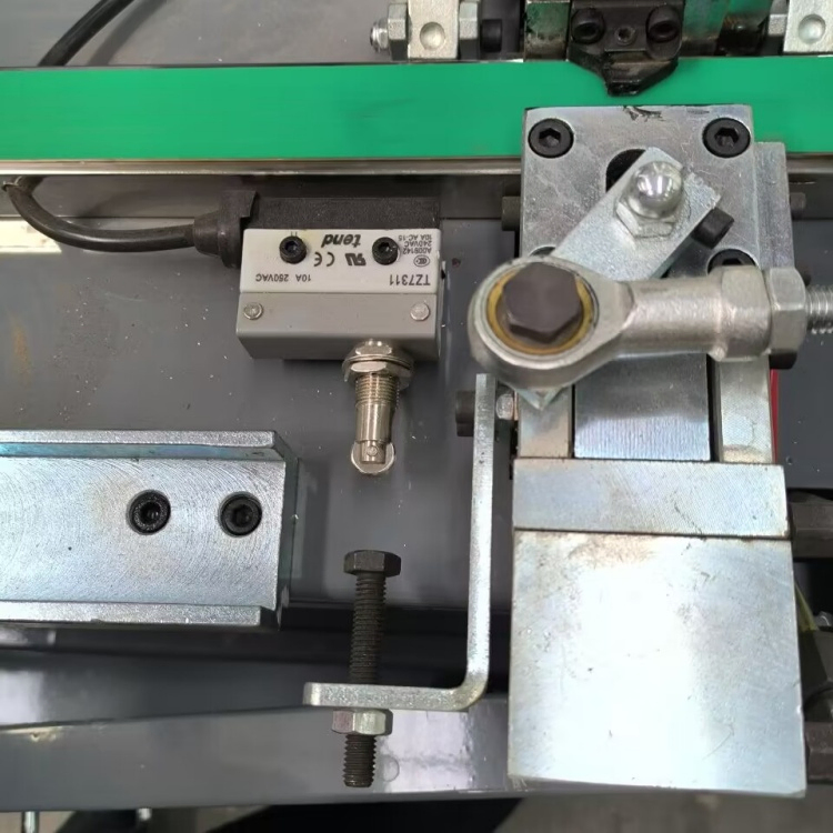 Insulated Glass Sealing Machinery Glass Butyl Extruder