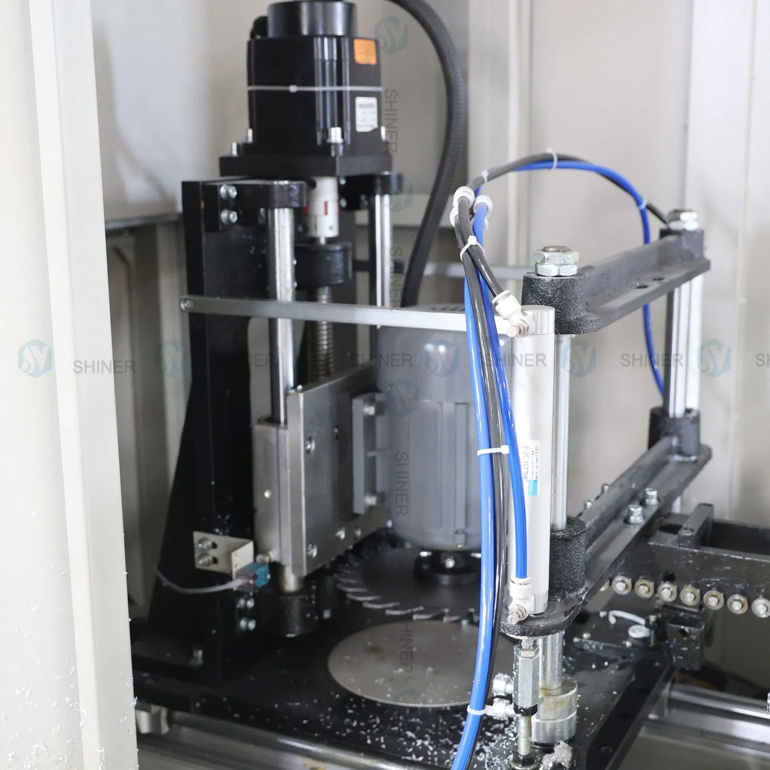 Shandong Shiner Plastic Profile PVC Window Door Making Machine CNC Corner Cleaning Machine with 3 5 7 9 Knives