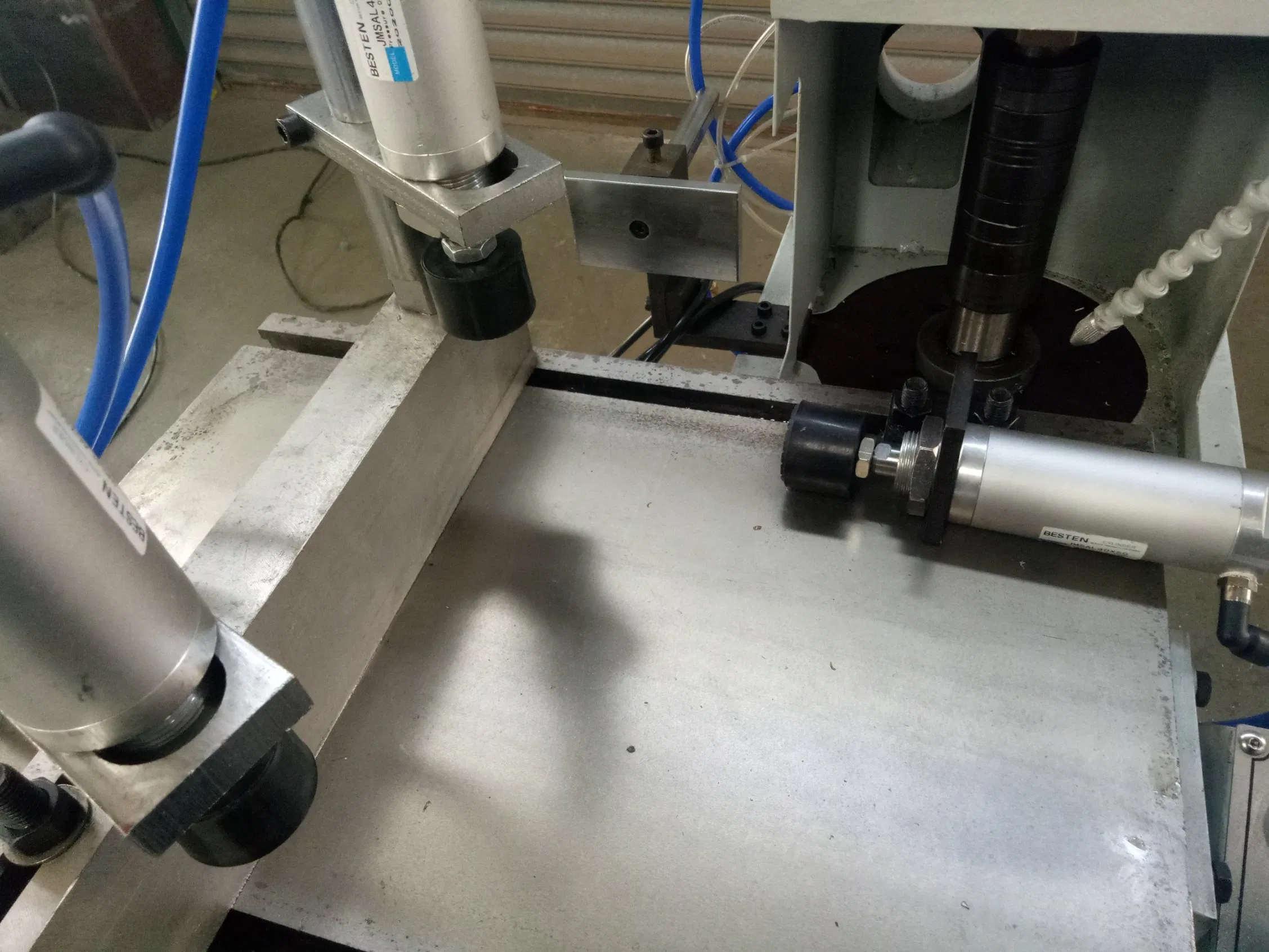 Ldx-200 Aluminum Profile End Milling Machine