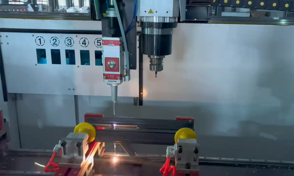 Laser CNC Machining Center Double Head Cutting Drilling Milling for Aluminum Profile