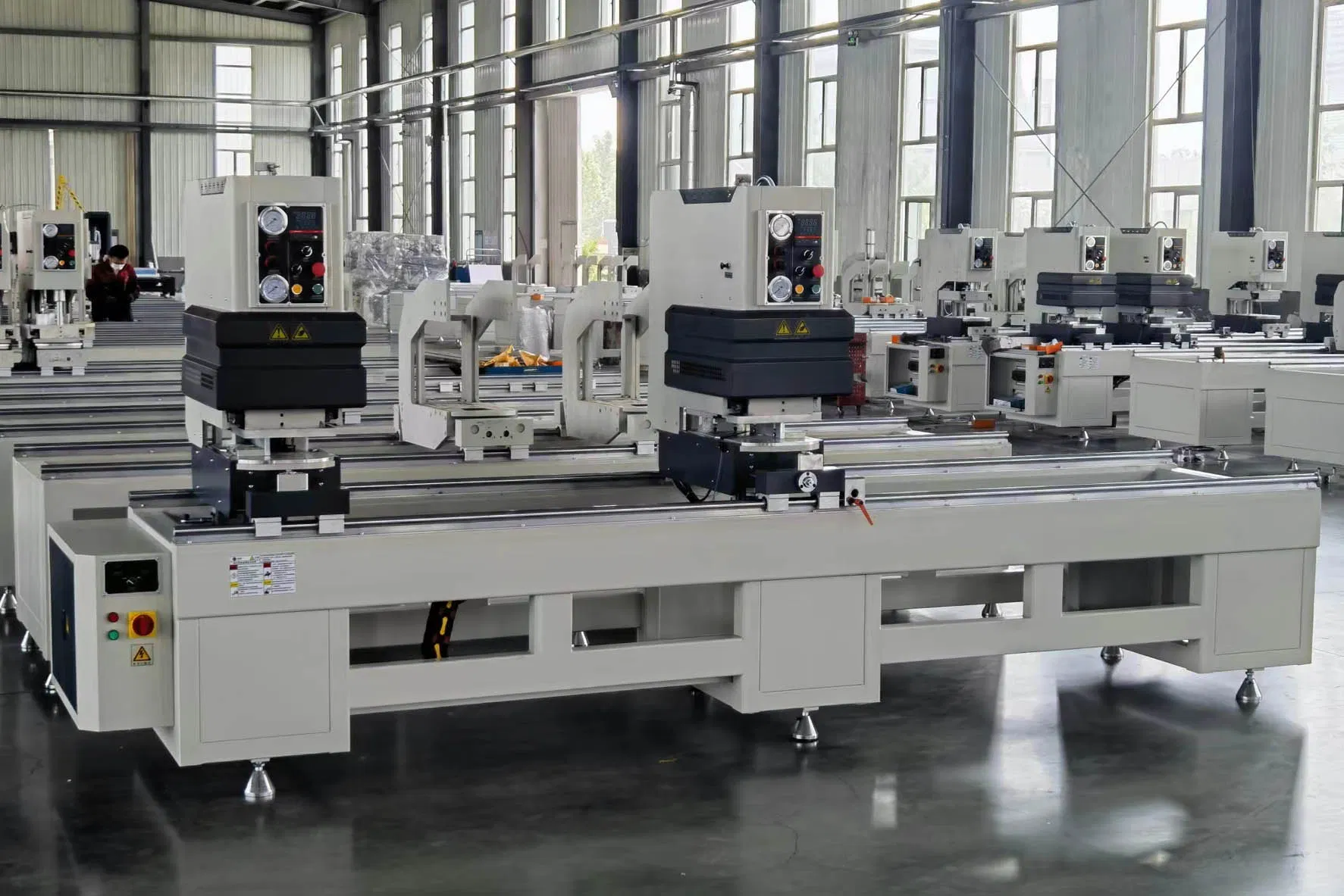 High-Grade Color Plastic Doors and Windows Aluminum Machine Double-Sided Two Heads Seamless Welding Machine/UPVC/PVC Window Making Machine