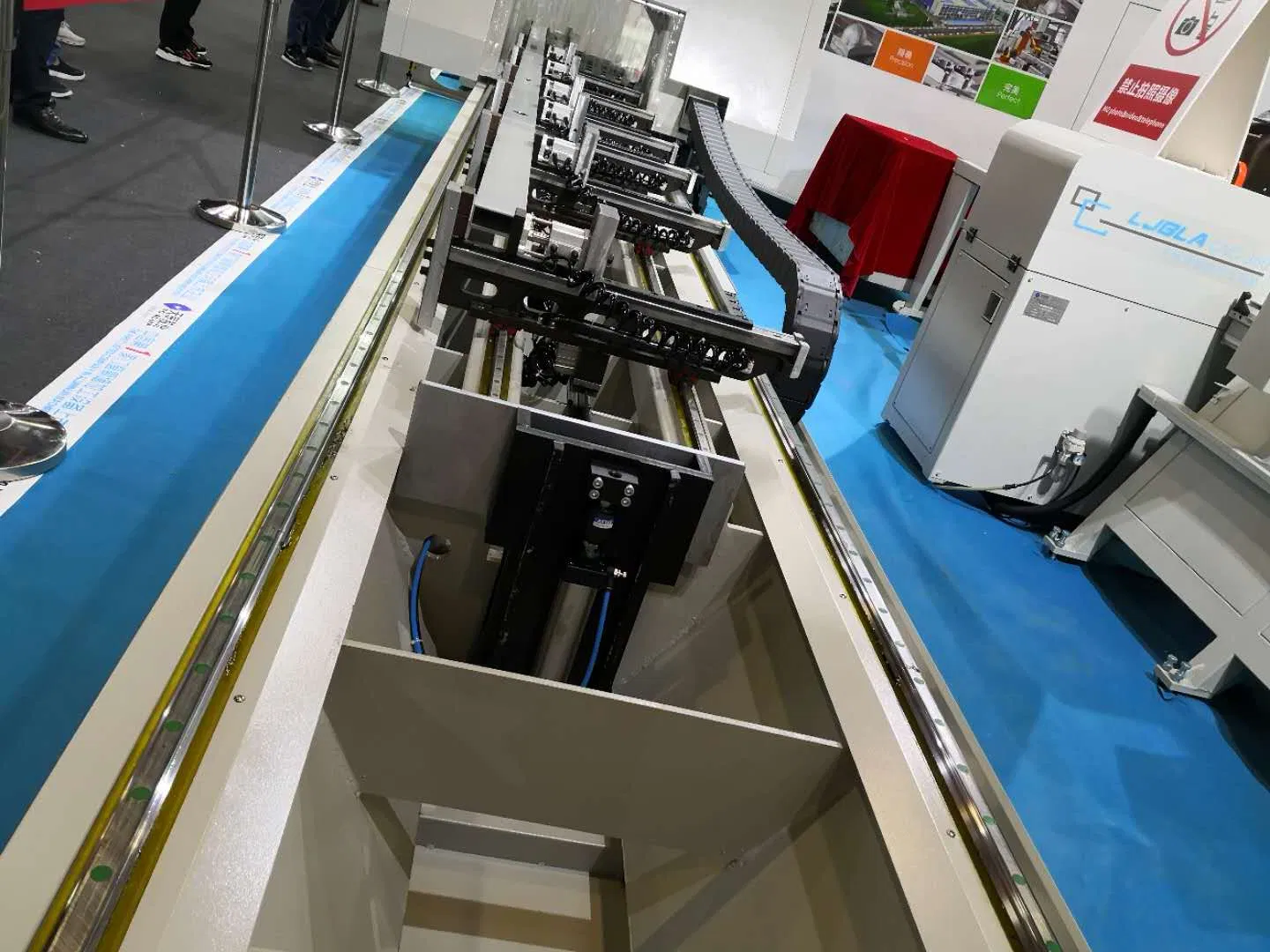 Precision CNC Machining Center for Aluminum Windows and Doors