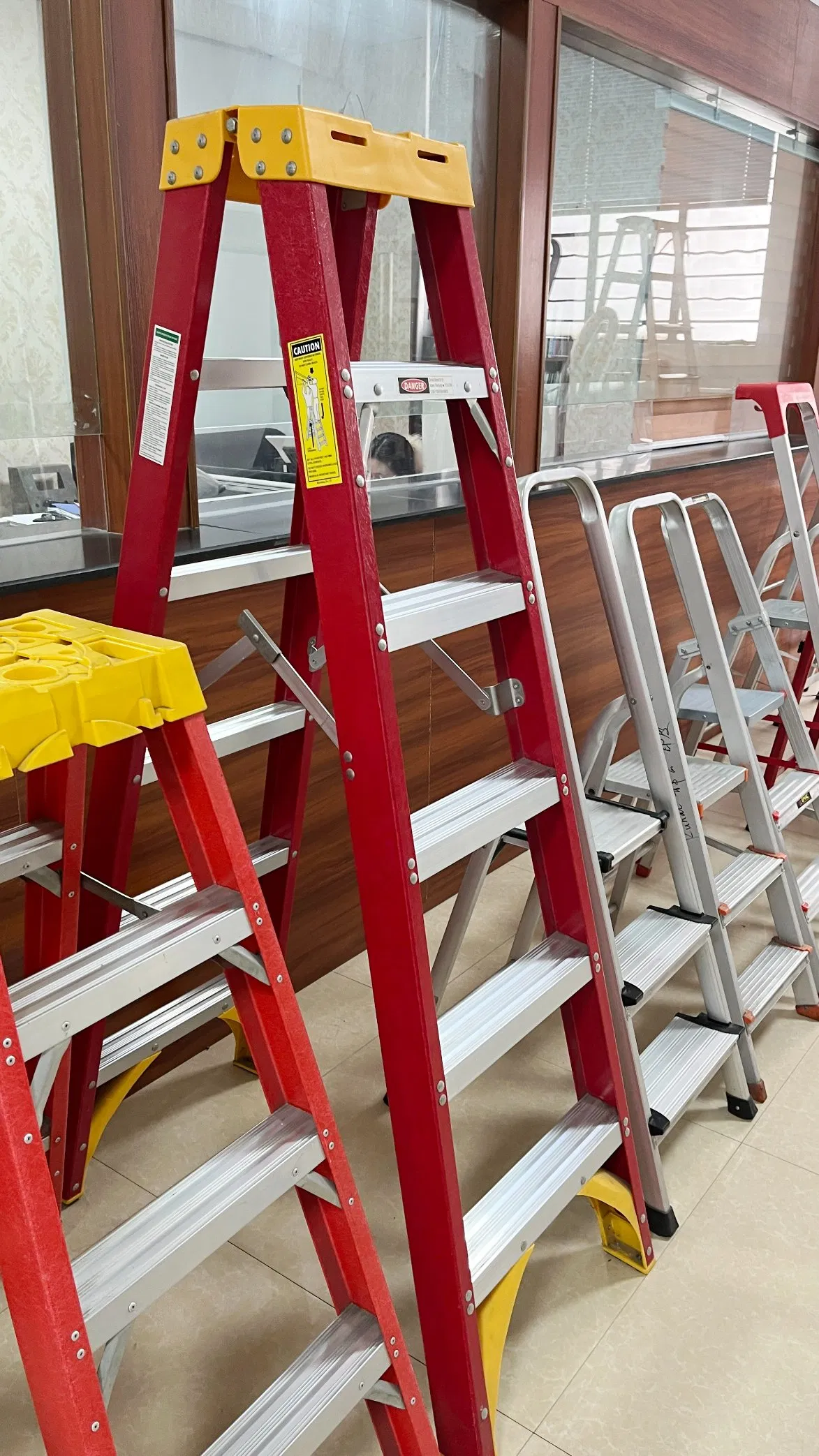 CNC Aluminium Household Ladder Making Machines Automatic Drilling Punching Machine for Ladders