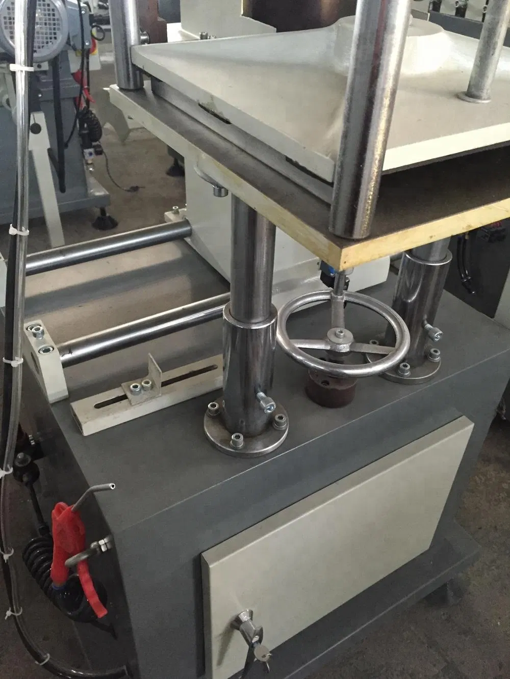 Ldx-200 Aluminum Profile End Milling Machine