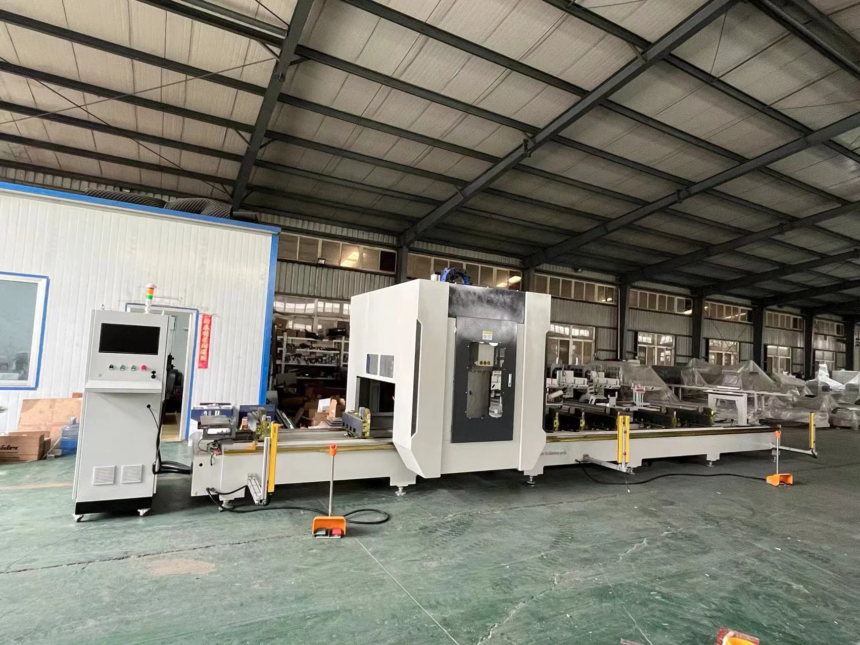 CNC Machining Center Detail 3