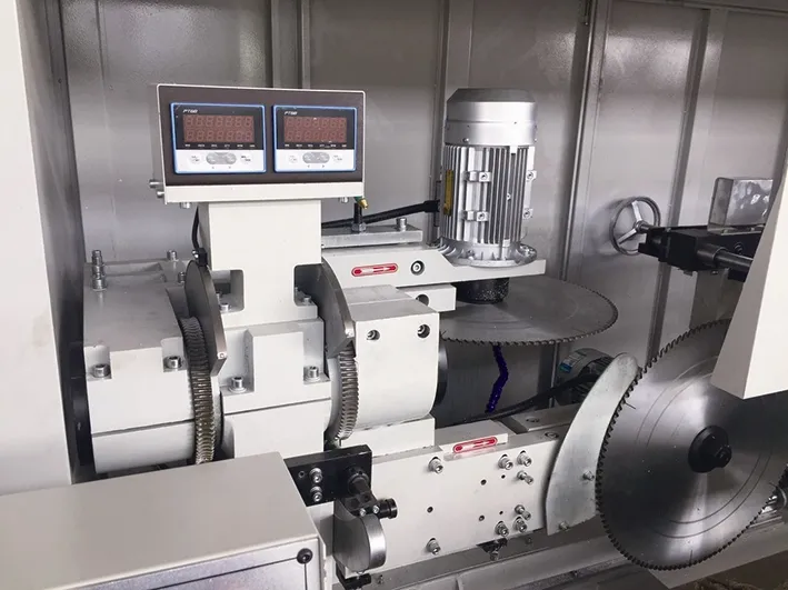 Worktable Adjustment