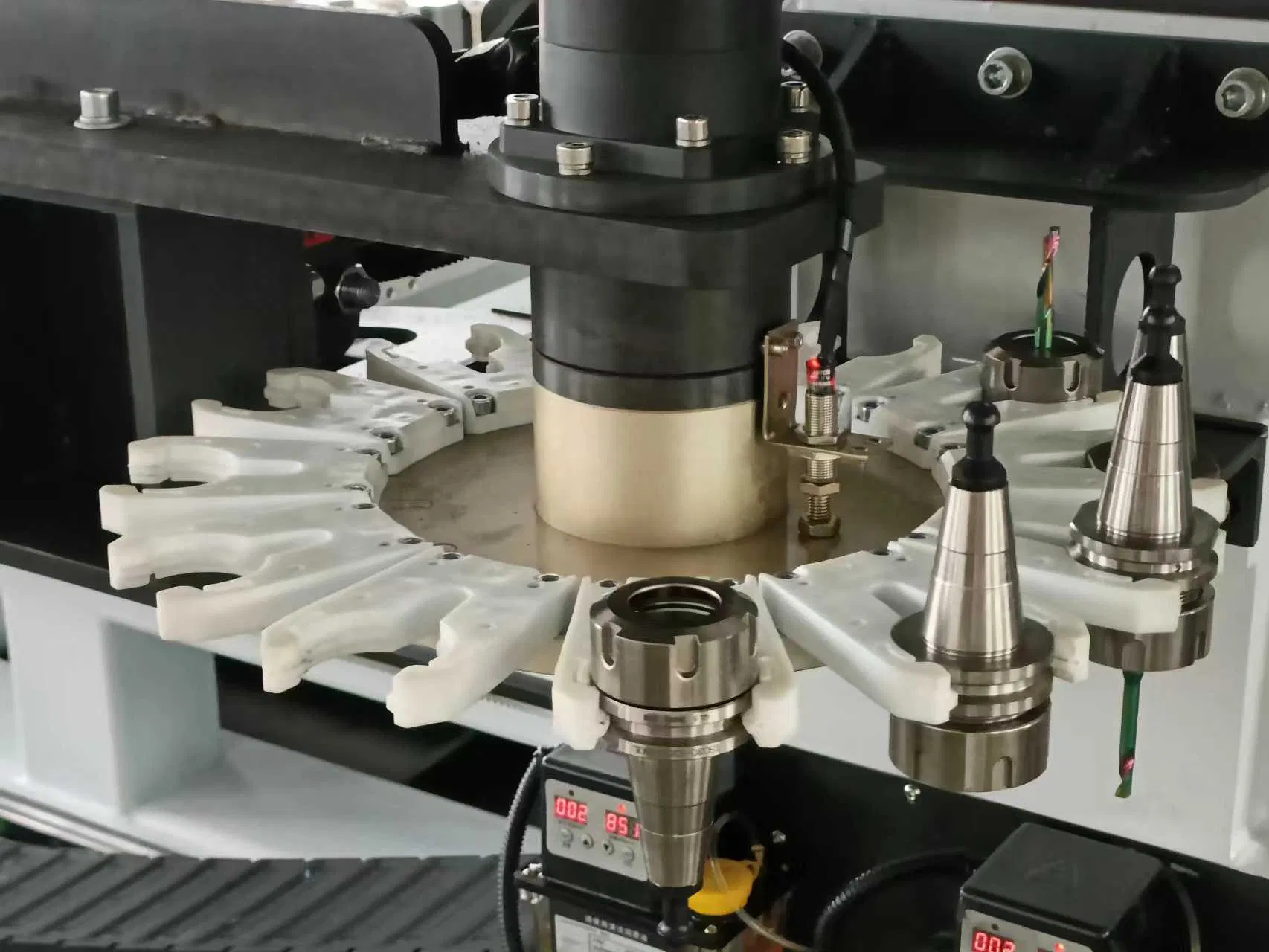 4 Axis Horizontal and Vertical CNC Gantry Machining Center for New Energy Vehicles/Aluminum Profile/Auto Parts Processing/Window Door Making Machine