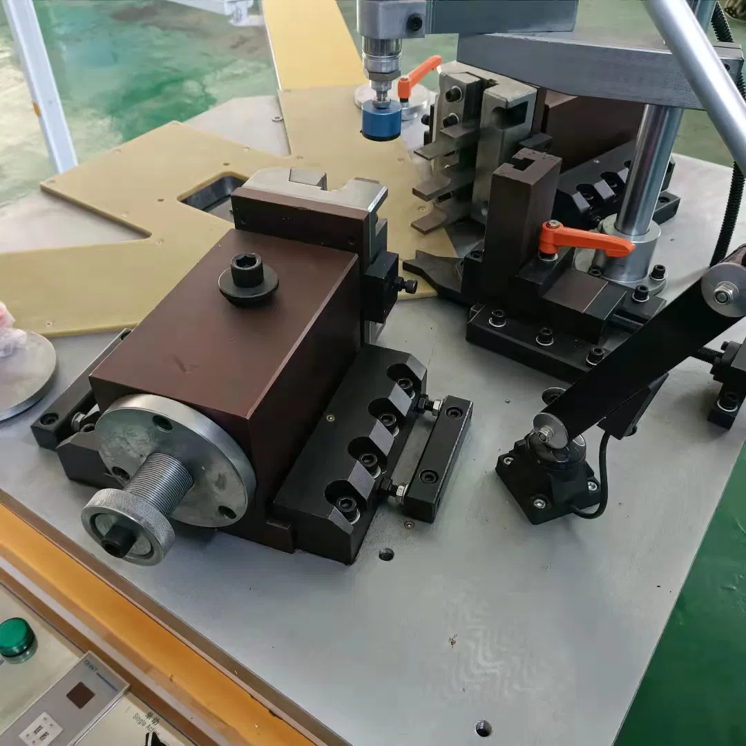 Aluminium Machinery for Window and Doors/Aluminum Window Frame Corner Crimping Machine